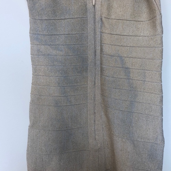 Discounted Bebe dress due to blue stains - Picture 2 of 4